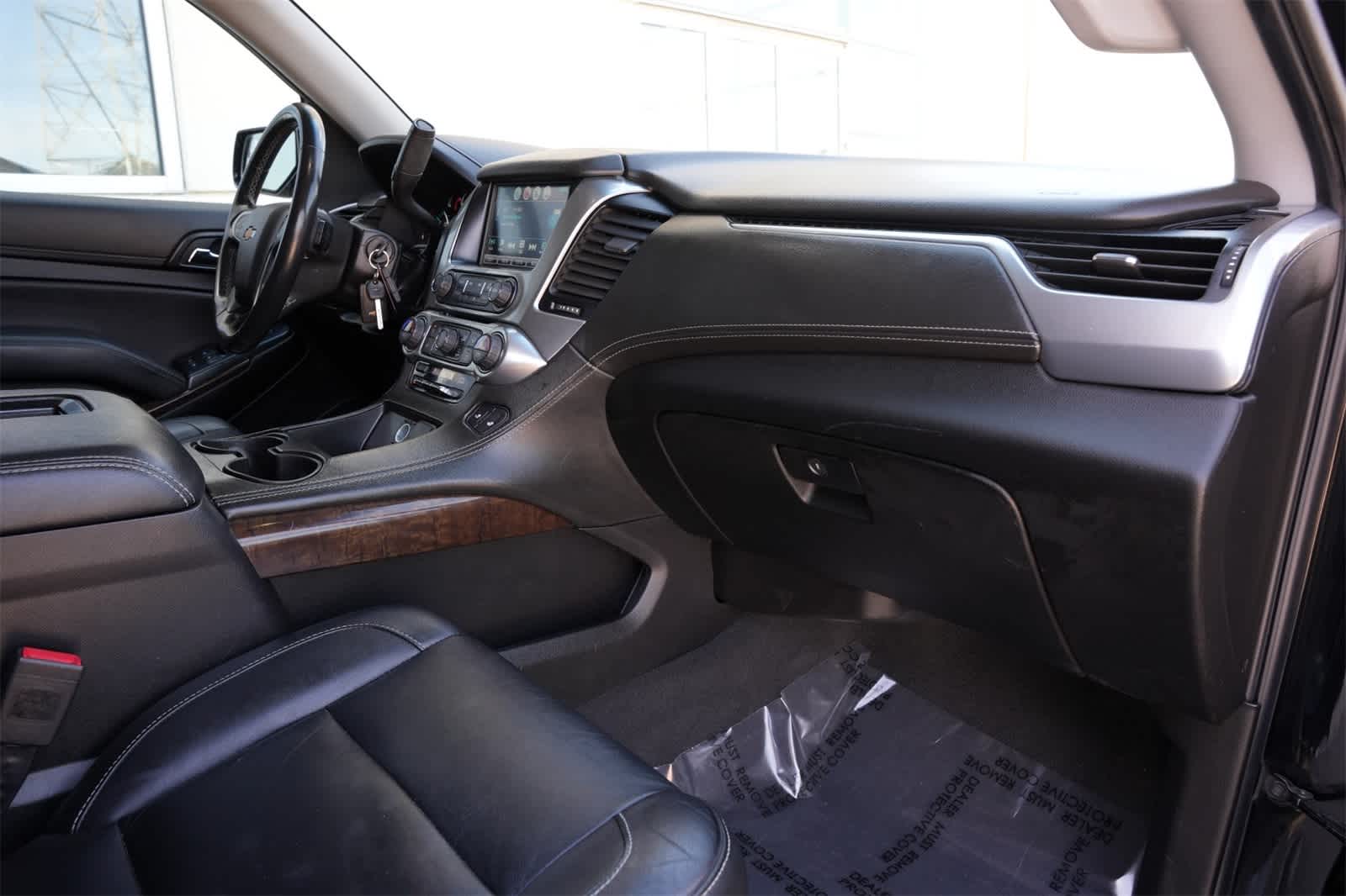 Thumbnail: 2019 Chevrolet Suburban - 23