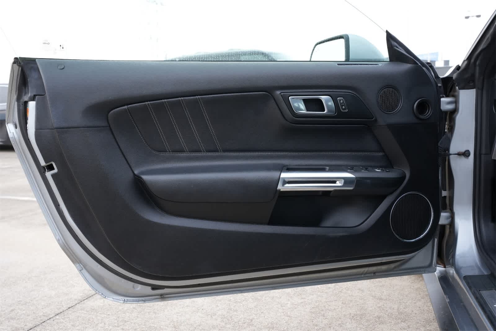 Thumbnail: 2022 Ford Mustang - 17