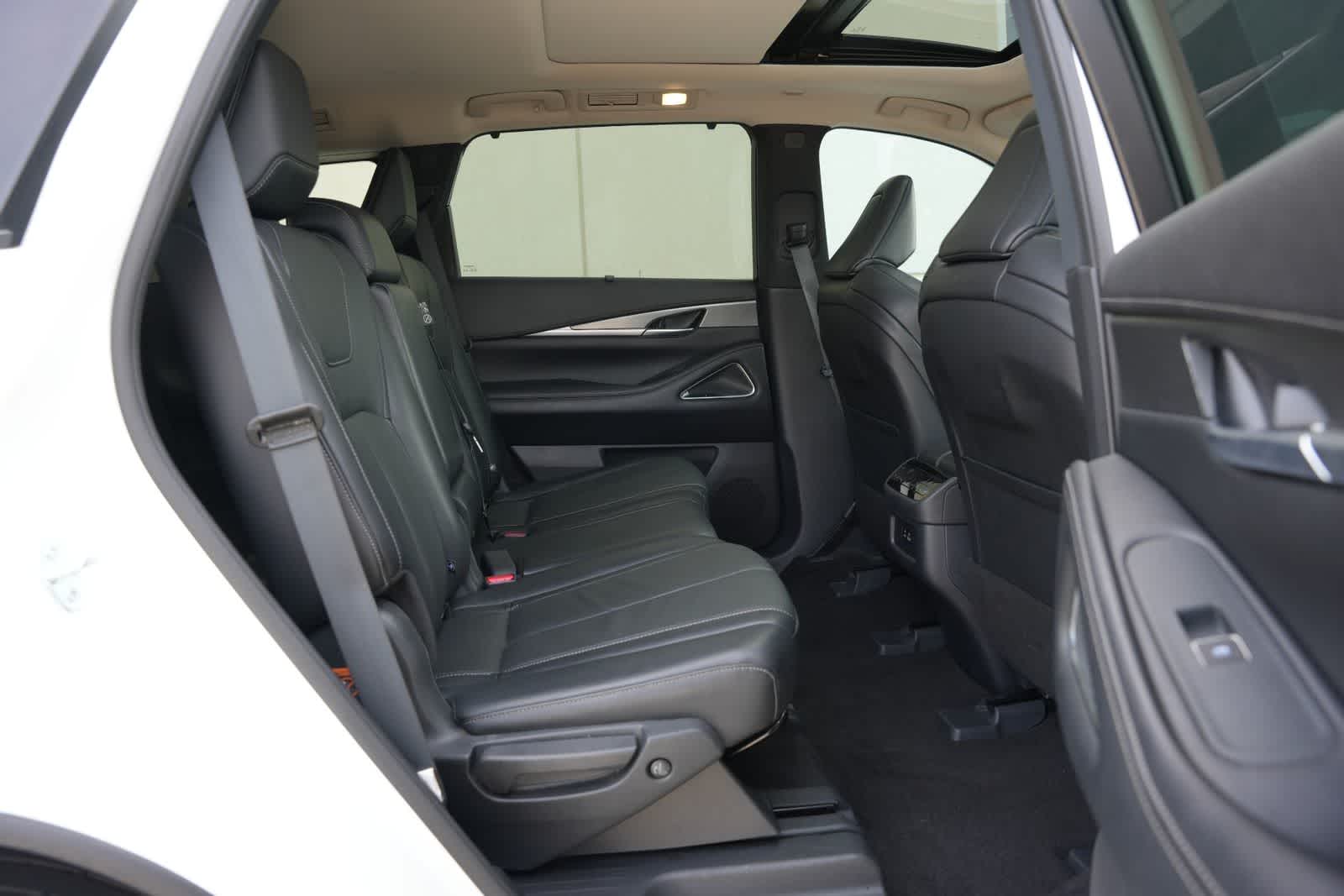 Thumbnail: 2025 INFINITI QX60 - 19