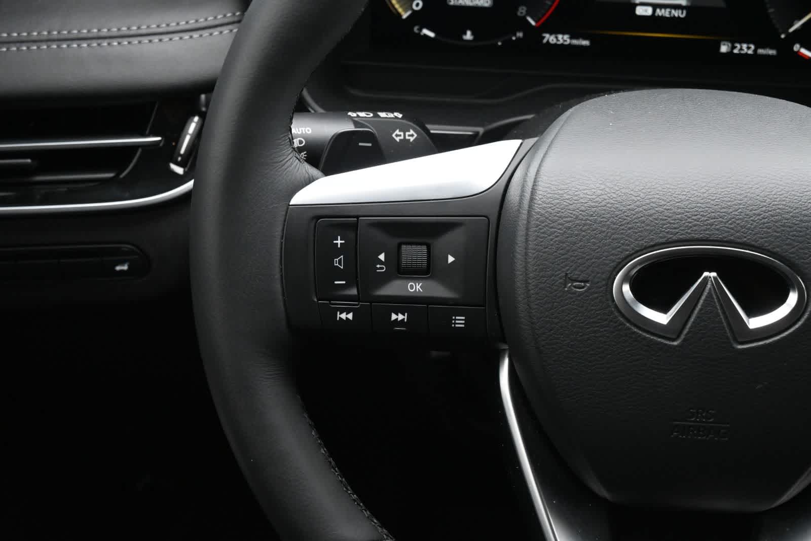 Thumbnail: 2026 INFINITI QX60 - 10
