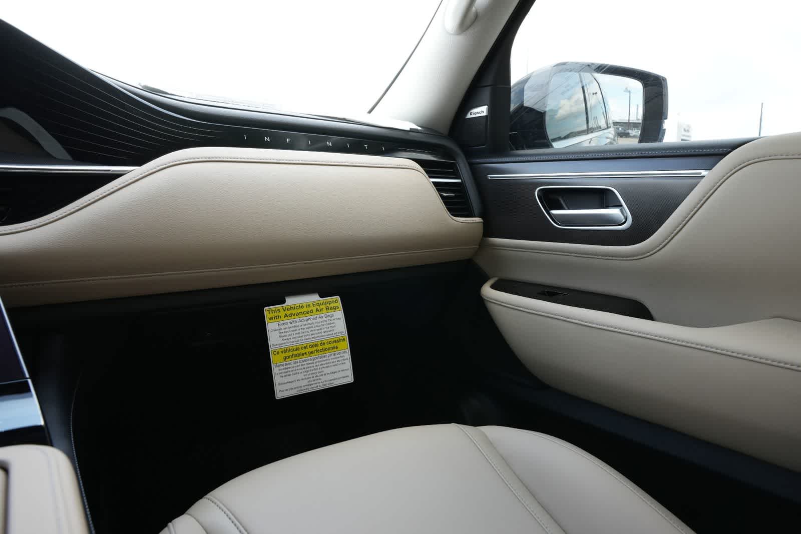 Thumbnail: 2026 INFINITI QX80 - 8