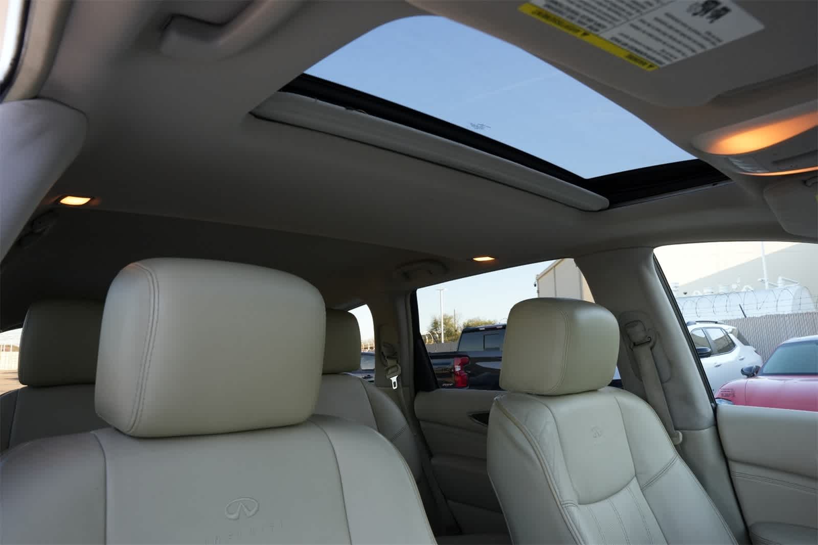 Thumbnail: 2013 INFINITI JX35 - 22