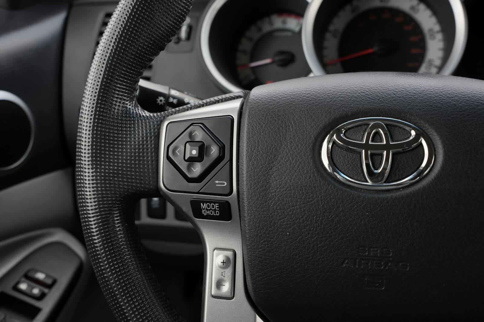 Thumbnail: 2015 Toyota Tacoma - 11