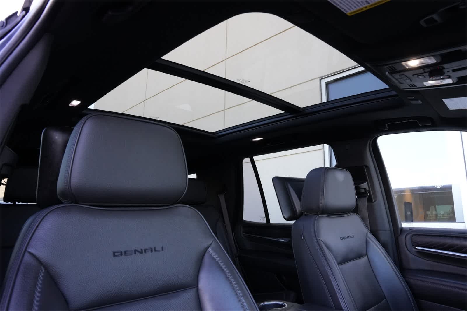 Thumbnail: 2021 GMC Yukon - 24