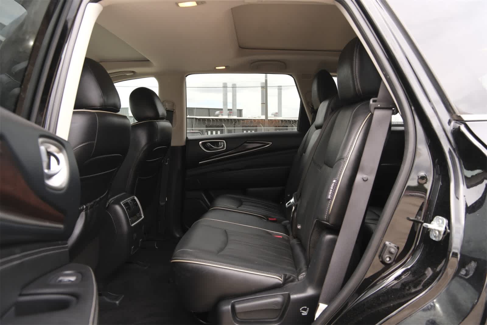 Thumbnail: 2019 INFINITI QX60 - 18