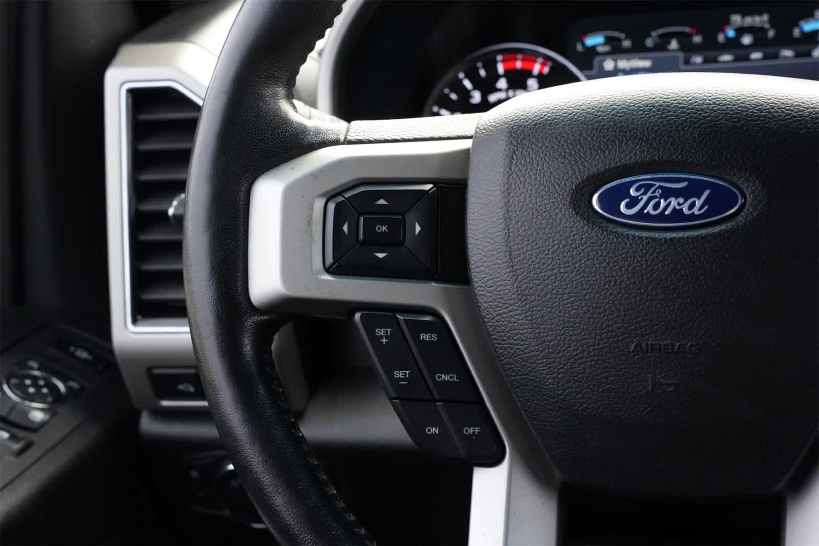 Thumbnail: 2019 Ford F-250 - 10