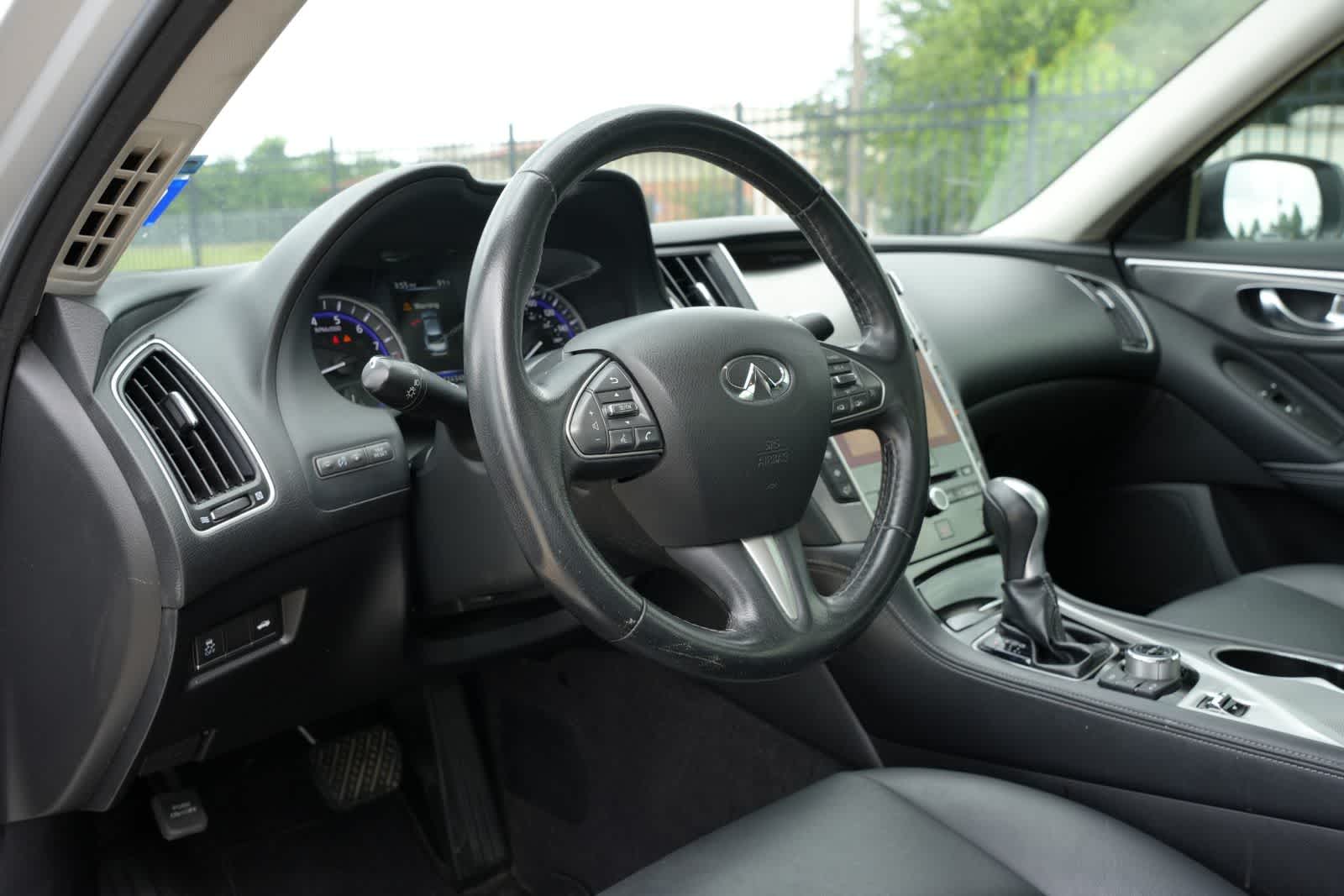 Thumbnail: 2015 INFINITI Q50 - 15
