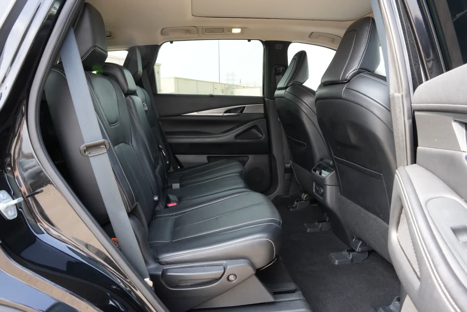 Thumbnail: 2023 INFINITI QX60 - 21