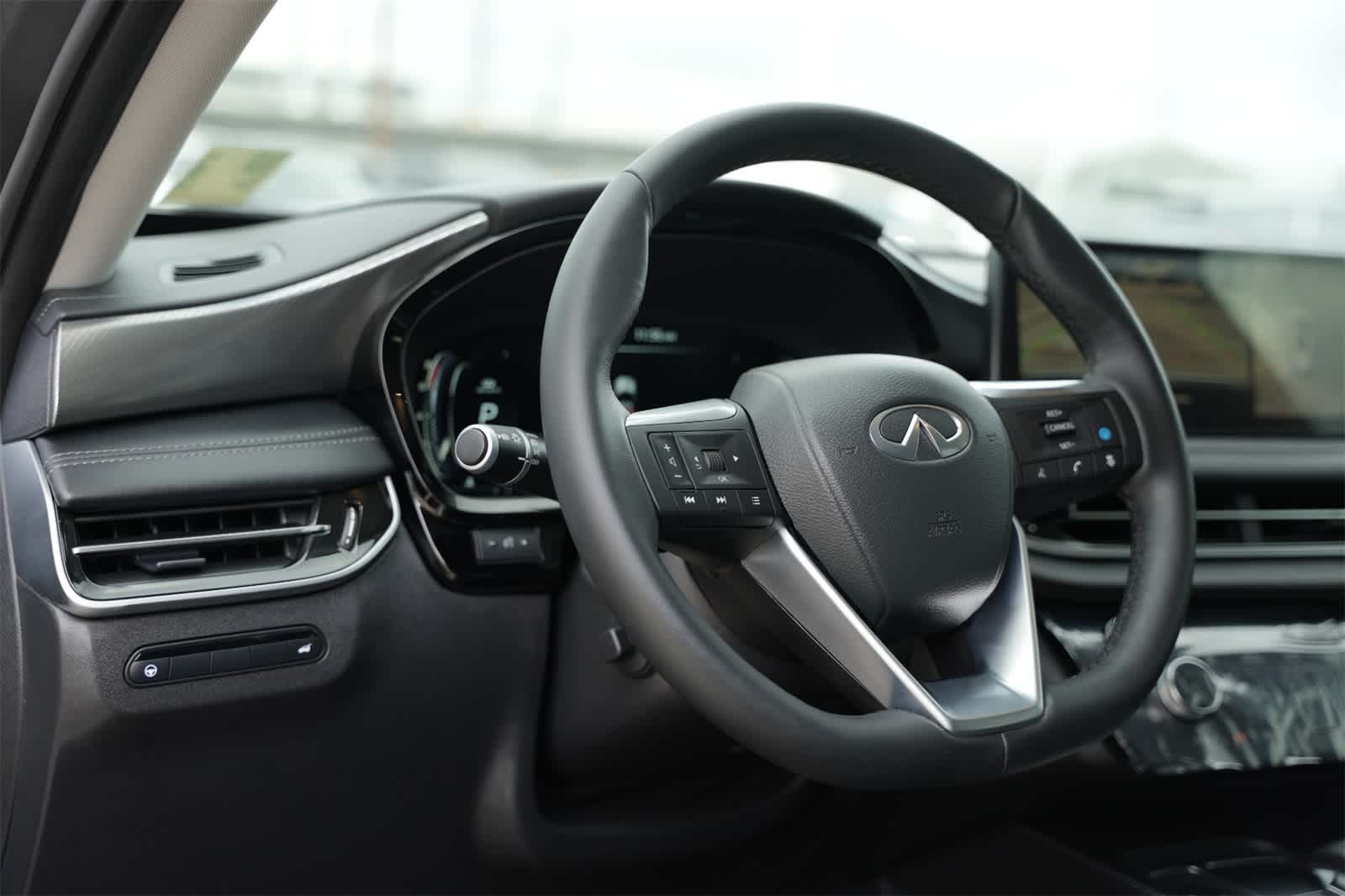 Thumbnail: 2025 INFINITI QX60 - 15