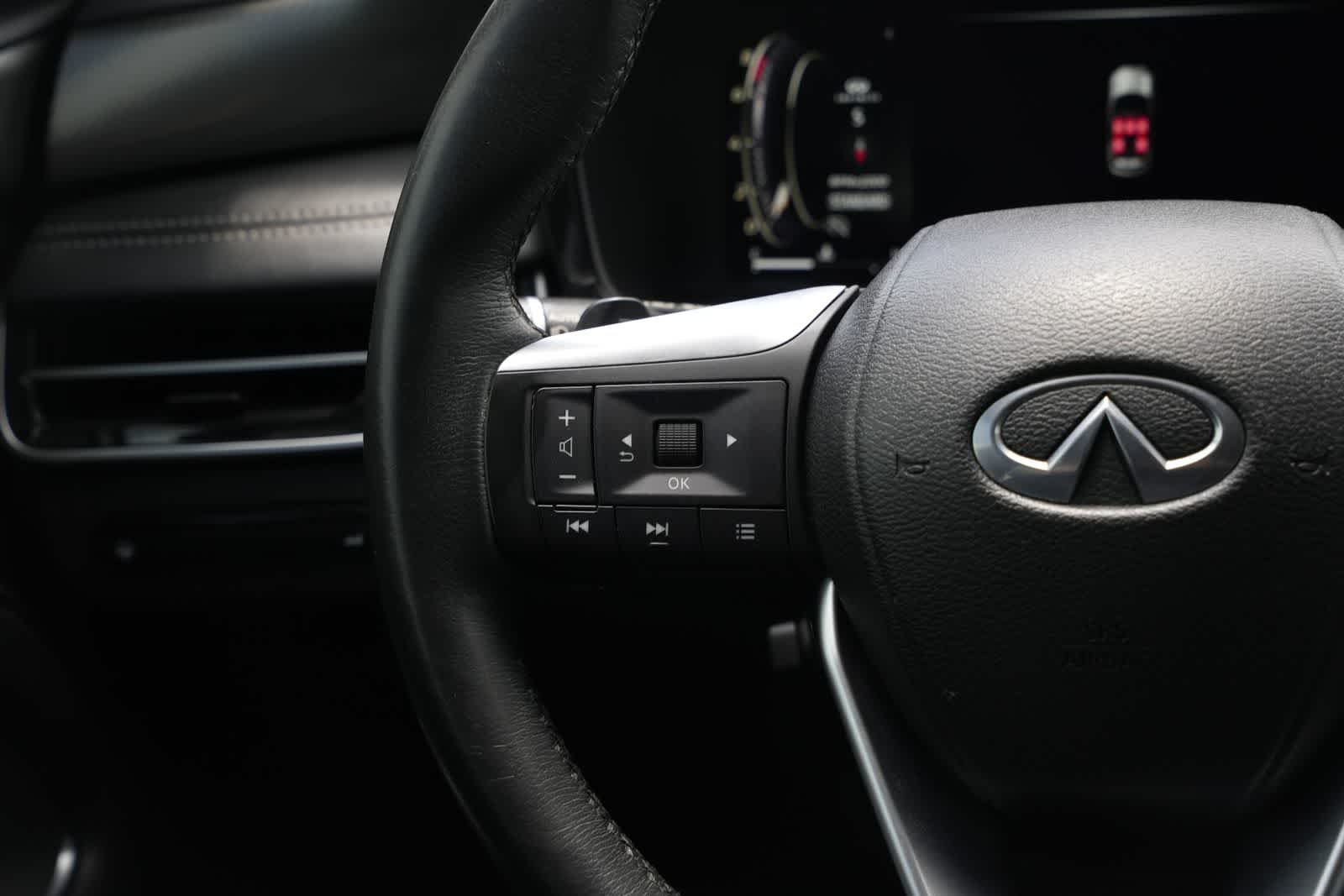 Thumbnail: 2023 INFINITI QX60 - 10