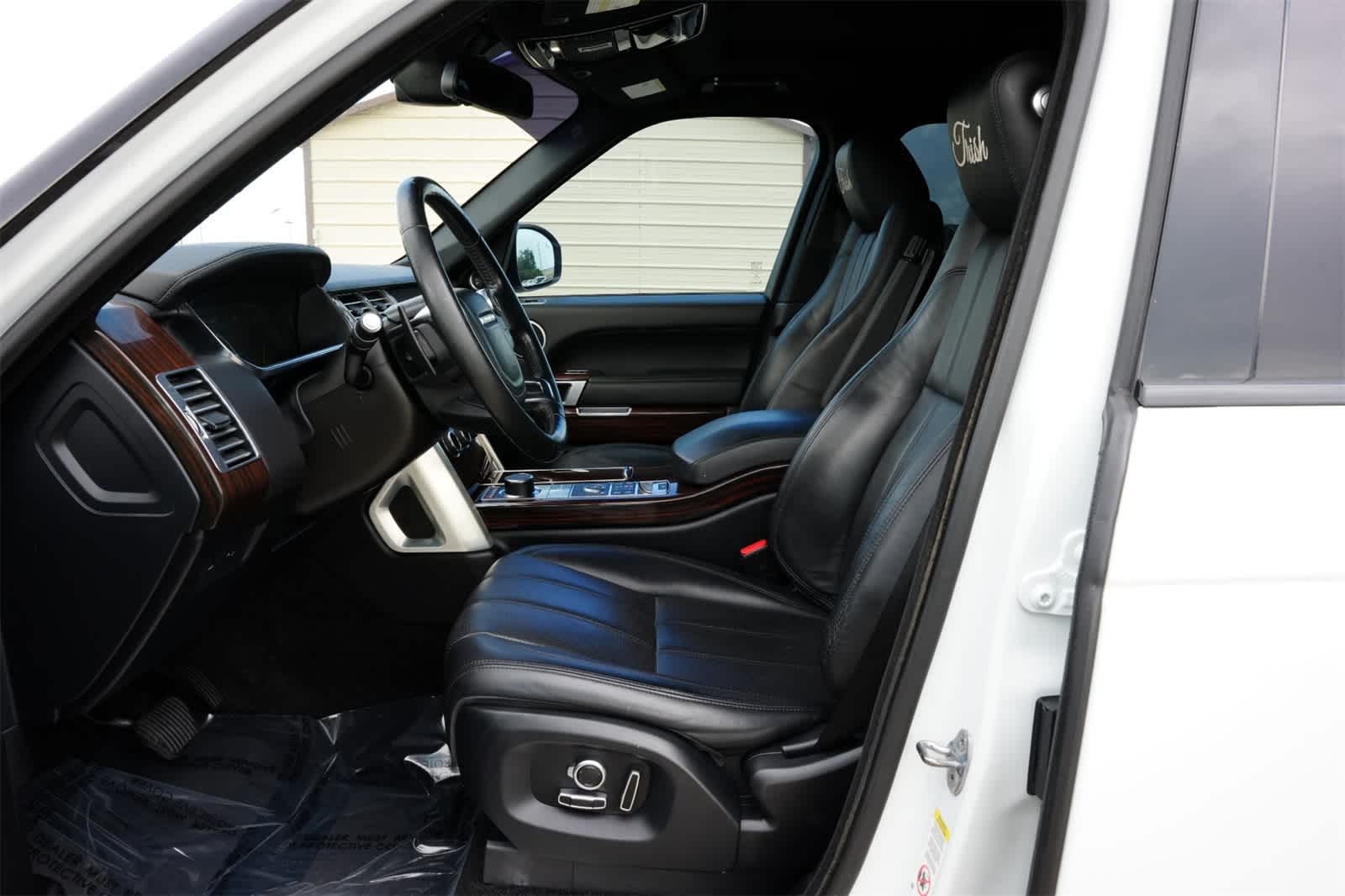 Thumbnail: 2016 Land Rover Range Rover - 16