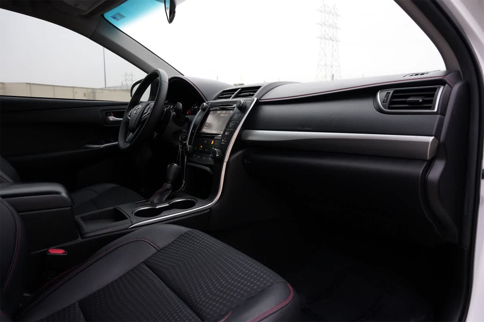 Thumbnail: 2015 Toyota Camry - 22