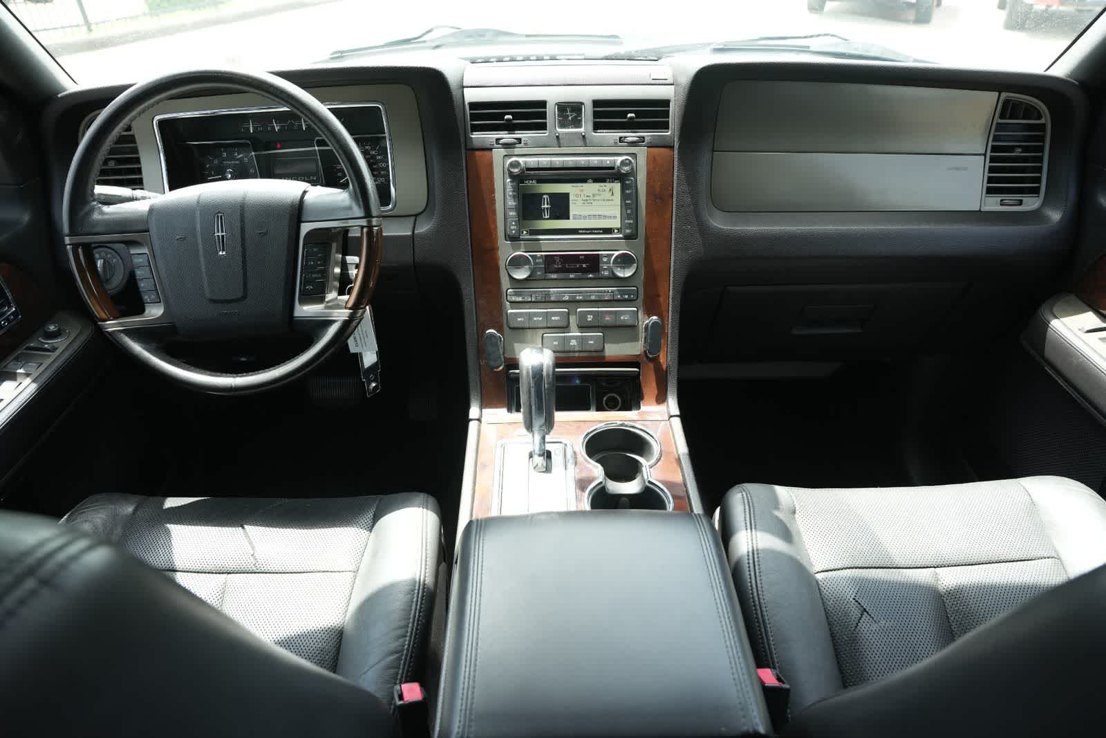 Thumbnail: 2014 Lincoln Navigator - 6