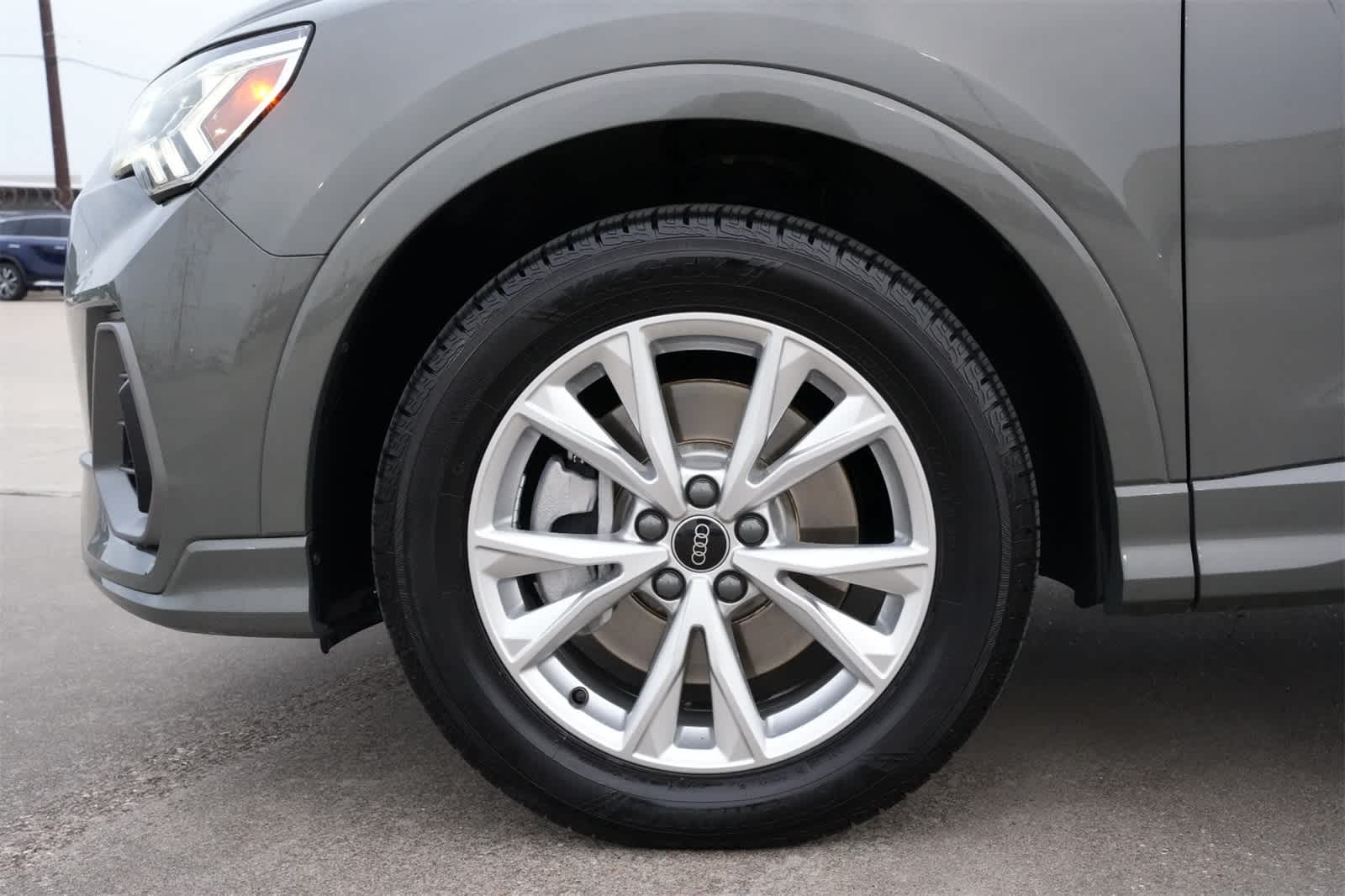 Thumbnail: 2022 Audi Q3 - 25