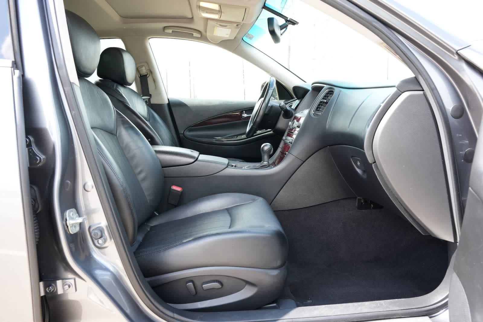 Thumbnail: 2016 INFINITI QX50 - 22