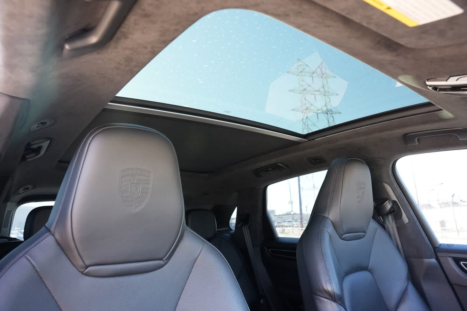 Thumbnail: 2021 Porsche Cayenne - 22