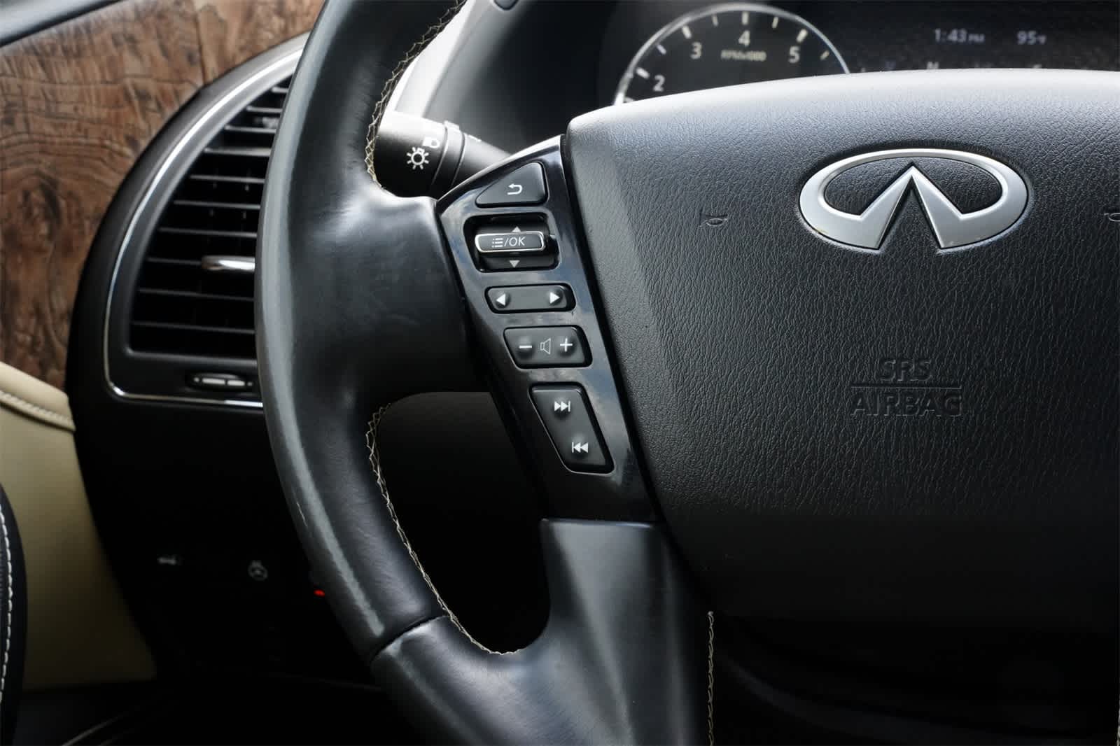 2022 INFINITI QX80 Premium Select 10