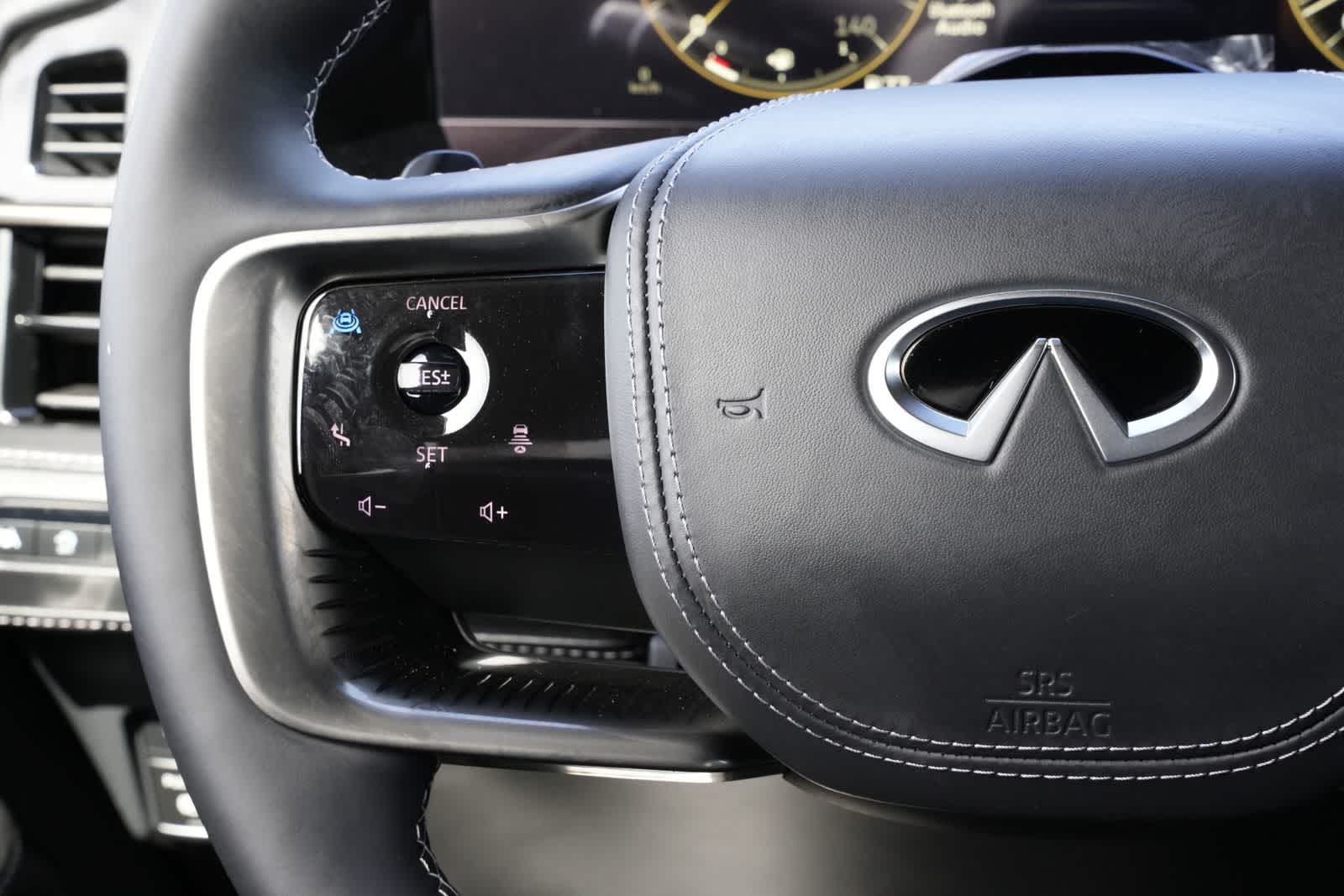 Thumbnail: 2026 INFINITI QX80 - 10