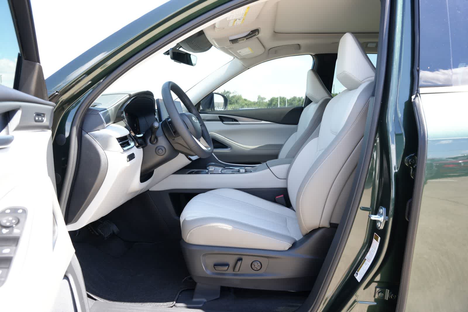 Thumbnail: 2027 INFINITI QX60 - 17