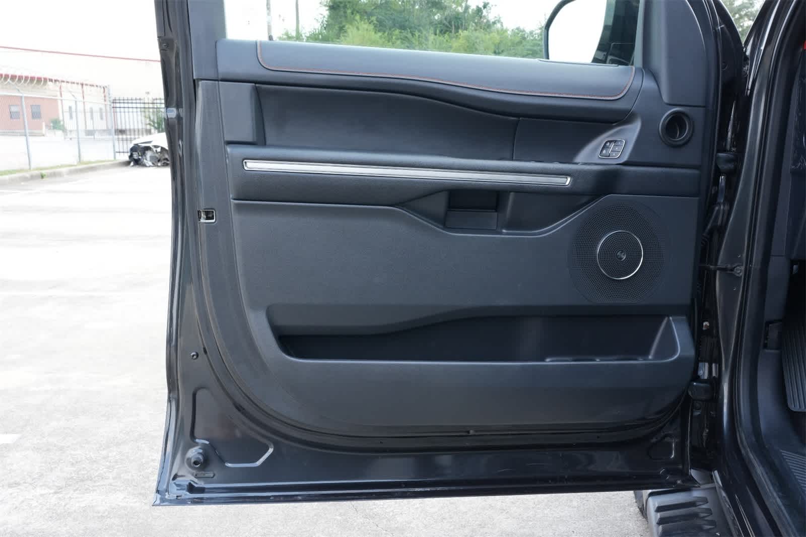 Thumbnail: 2023 Ford Expedition - 18