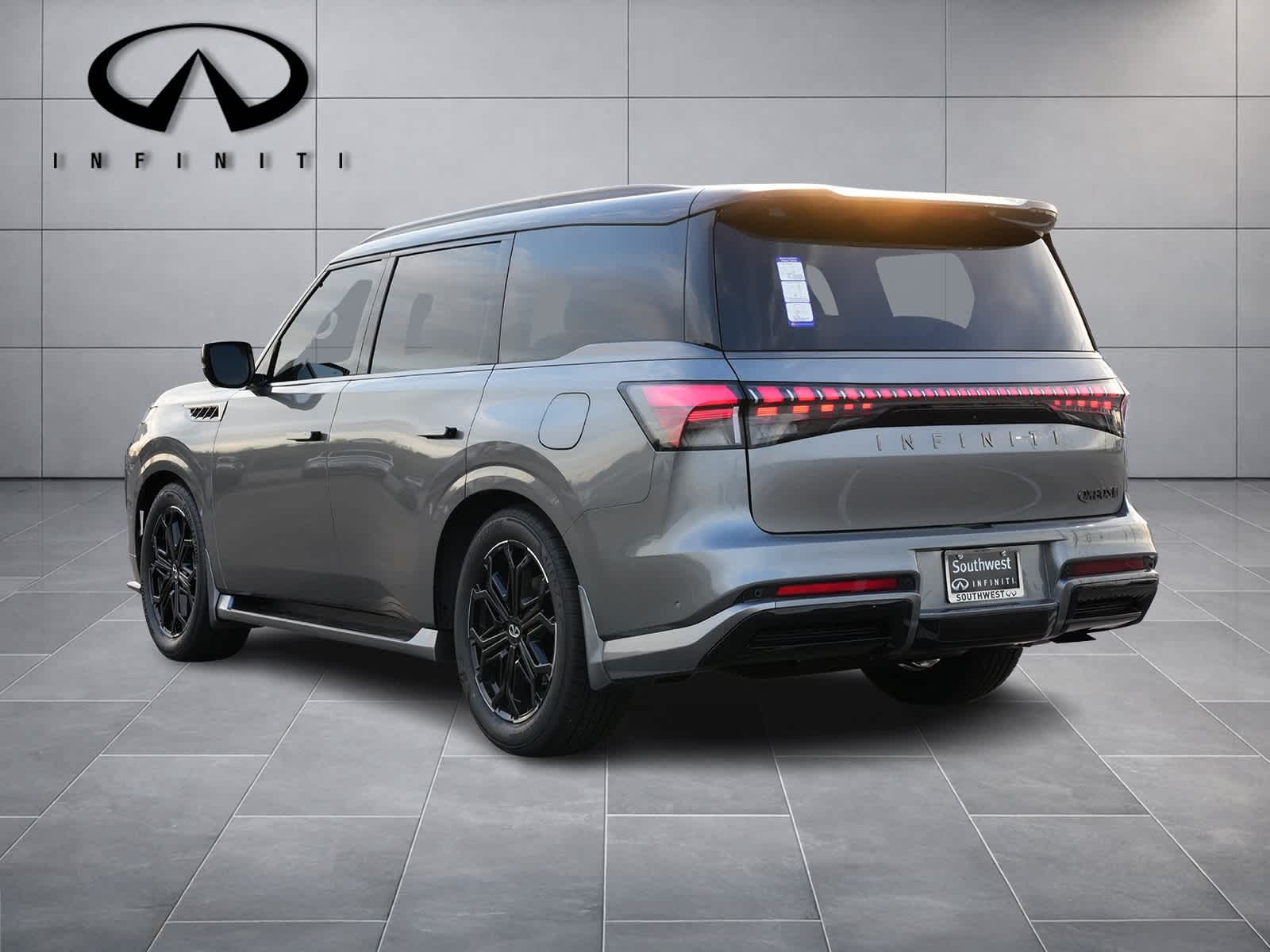 Thumbnail: 2026 INFINITI QX80 - 5