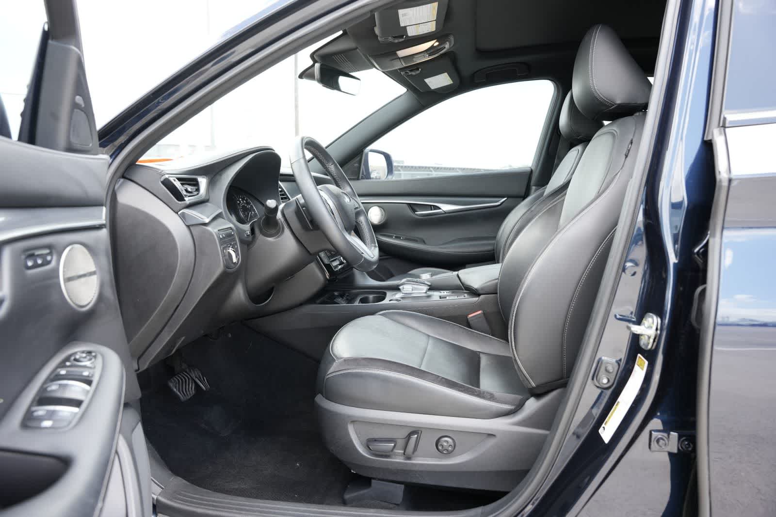 Thumbnail: 2023 INFINITI QX50 - 15