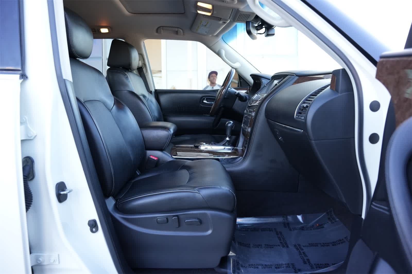 Thumbnail: 2017 INFINITI QX80 - 21