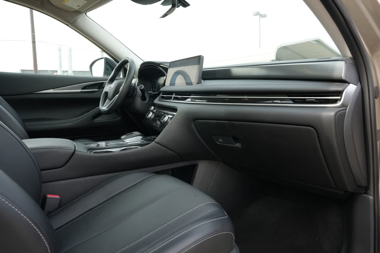 Thumbnail: 2024 INFINITI QX60 - 20