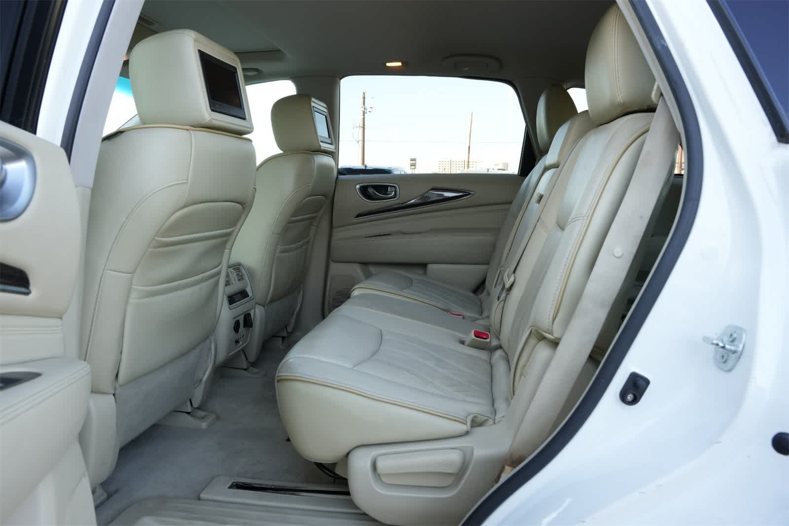 Thumbnail: 2013 INFINITI JX35 - 17