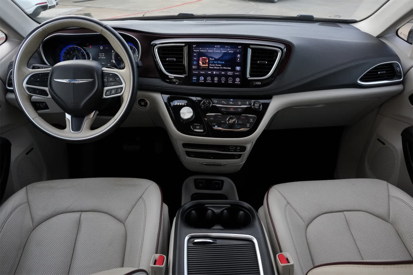 Thumbnail: 2018 Chrysler Pacifica - 7