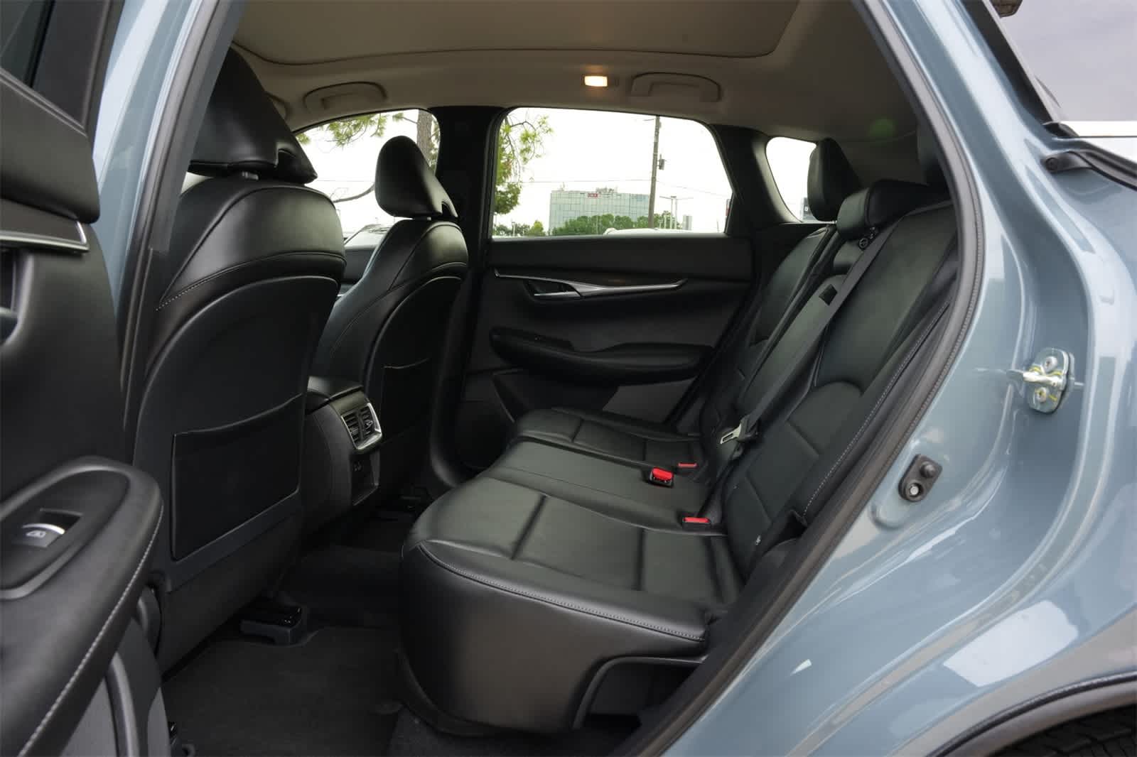 Thumbnail: 2025 INFINITI QX50 - 19