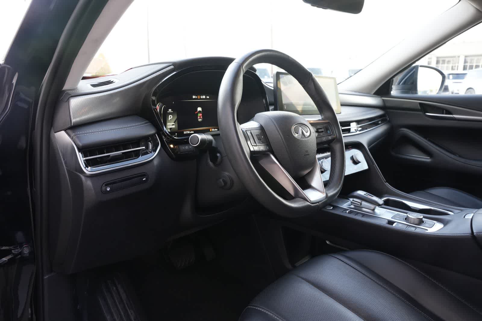Thumbnail: 2023 INFINITI QX60 - 14