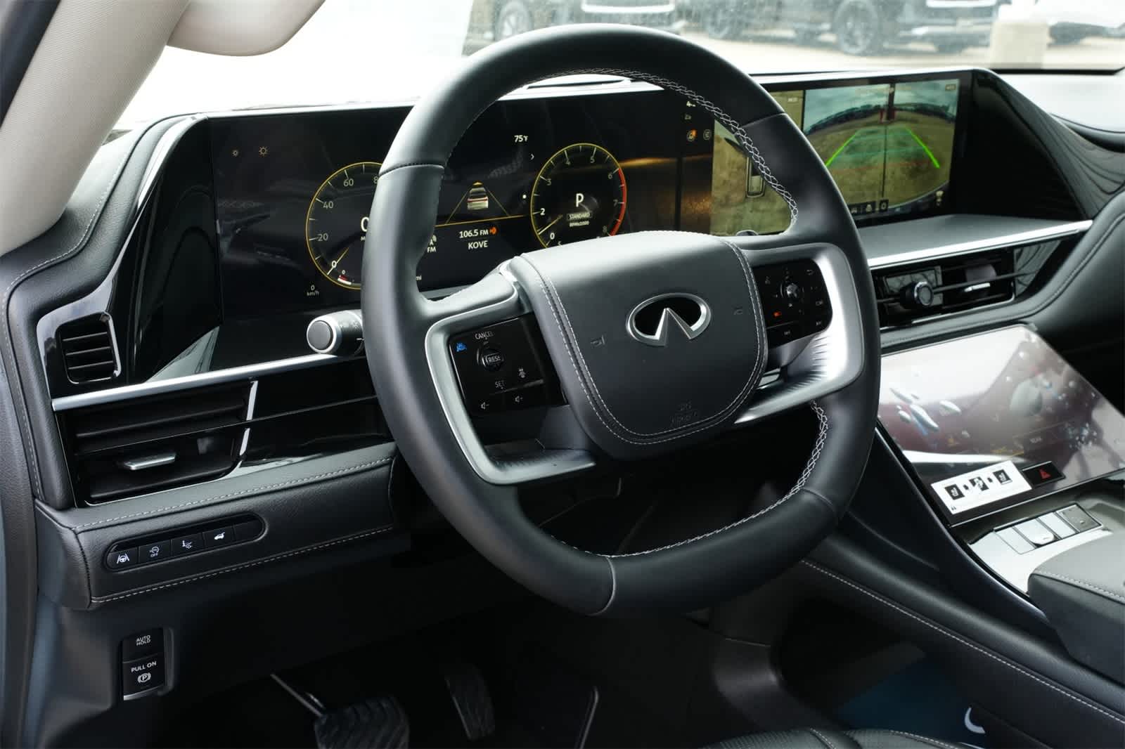 Thumbnail: 2025 INFINITI QX80 - 16