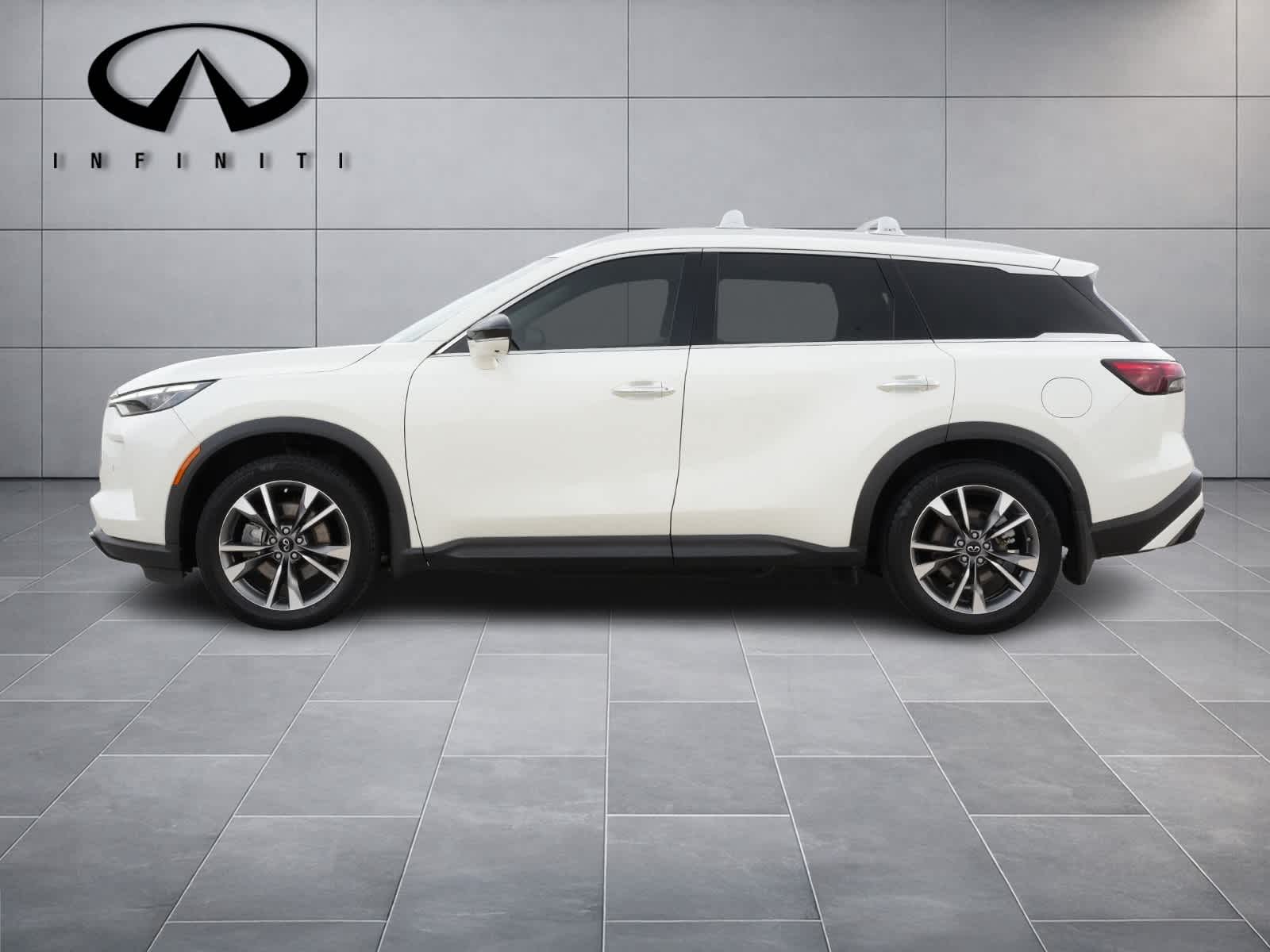 Thumbnail: 2023 INFINITI QX60 - 4