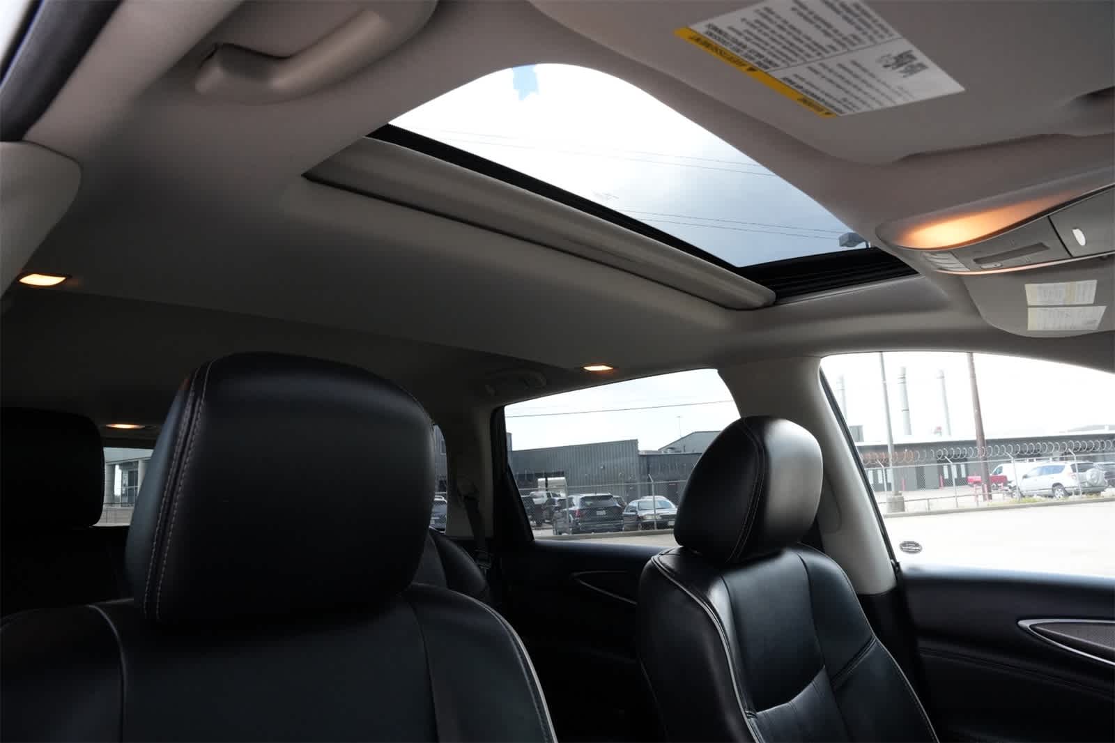 Thumbnail: 2016 INFINITI QX60 - 23