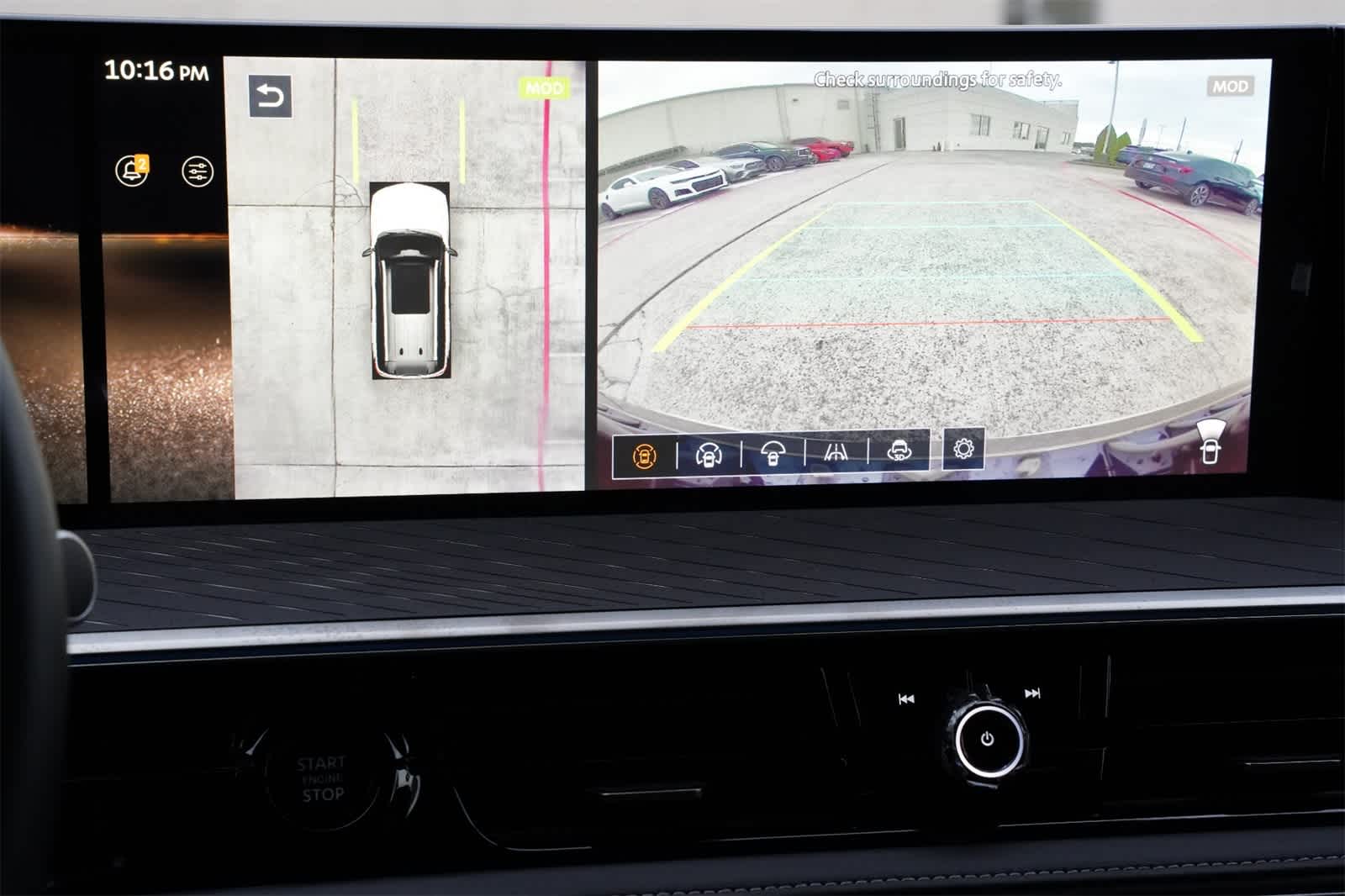 Thumbnail: 2026 INFINITI QX80 - 14