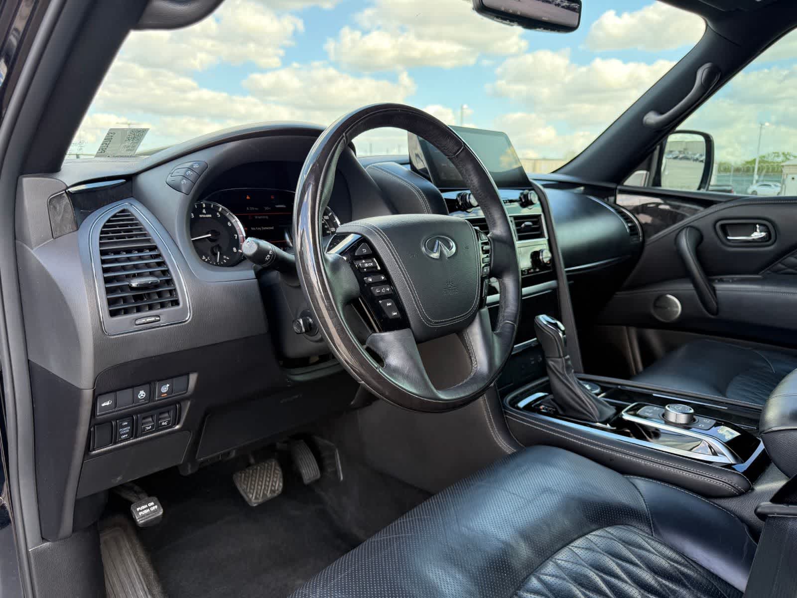 Thumbnail: 2023 INFINITI QX80 - 14