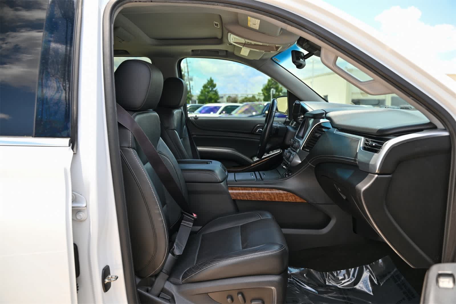 2016 Chevrolet Suburban LTZ 25