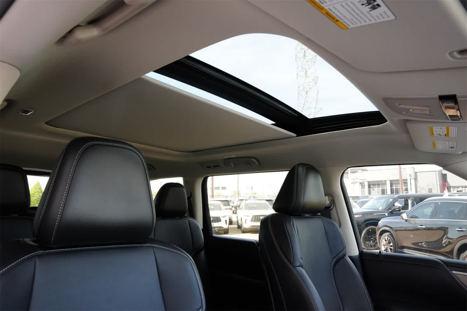 Thumbnail: 2025 INFINITI QX80 - 26