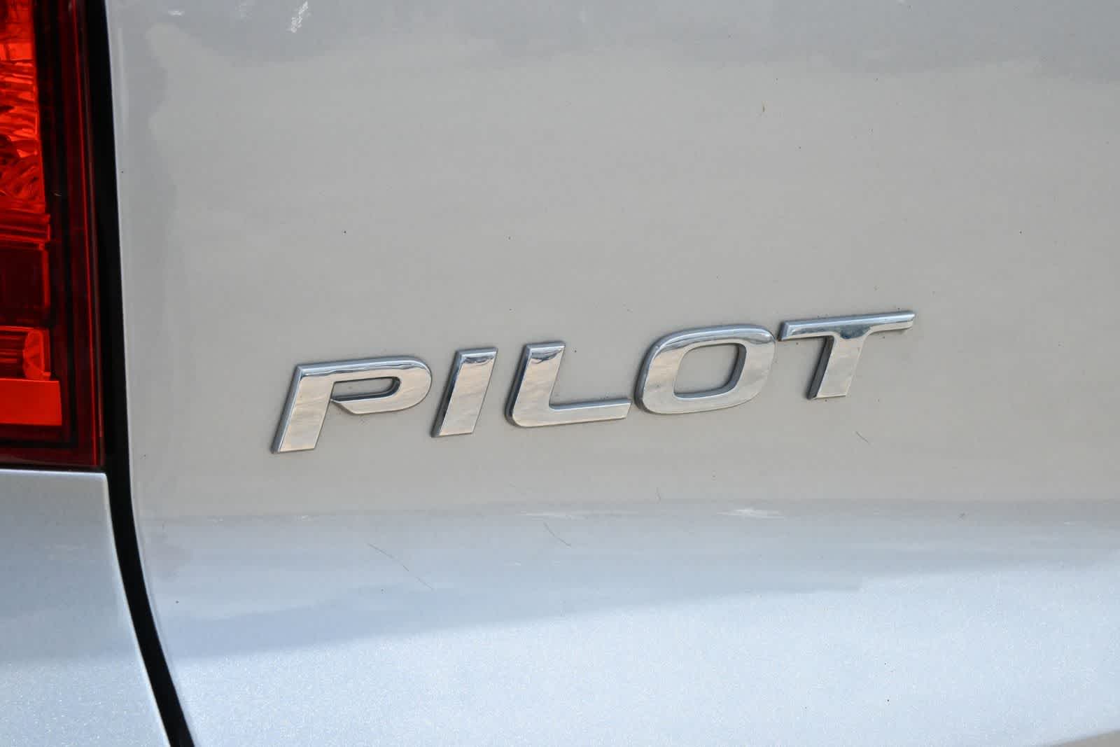 Thumbnail: 2018 Honda Pilot - 20
