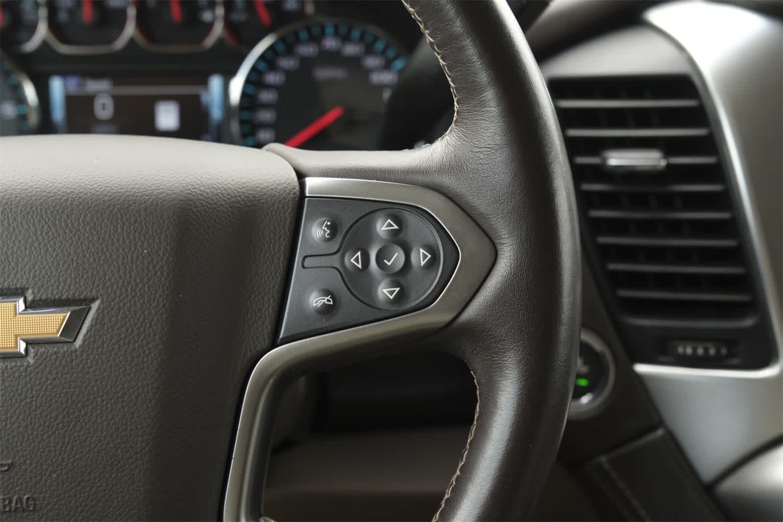 Thumbnail: 2019 Chevrolet Tahoe - 11