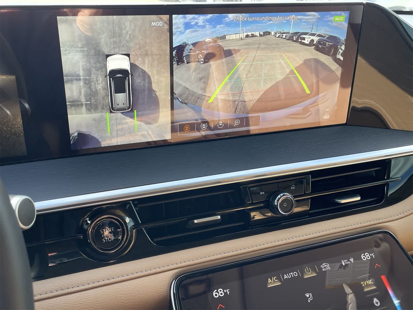 Thumbnail: 2025 INFINITI QX80 - 14