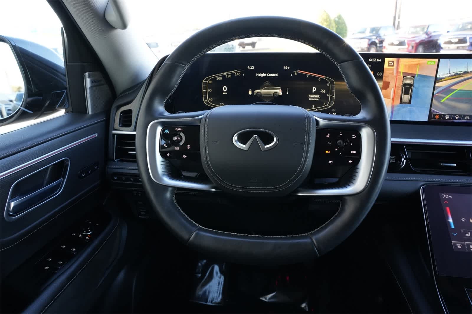 Thumbnail: 2025 INFINITI QX80 - 9