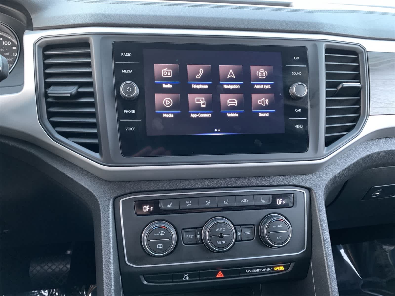 2021 Volkswagen Atlas SE 13