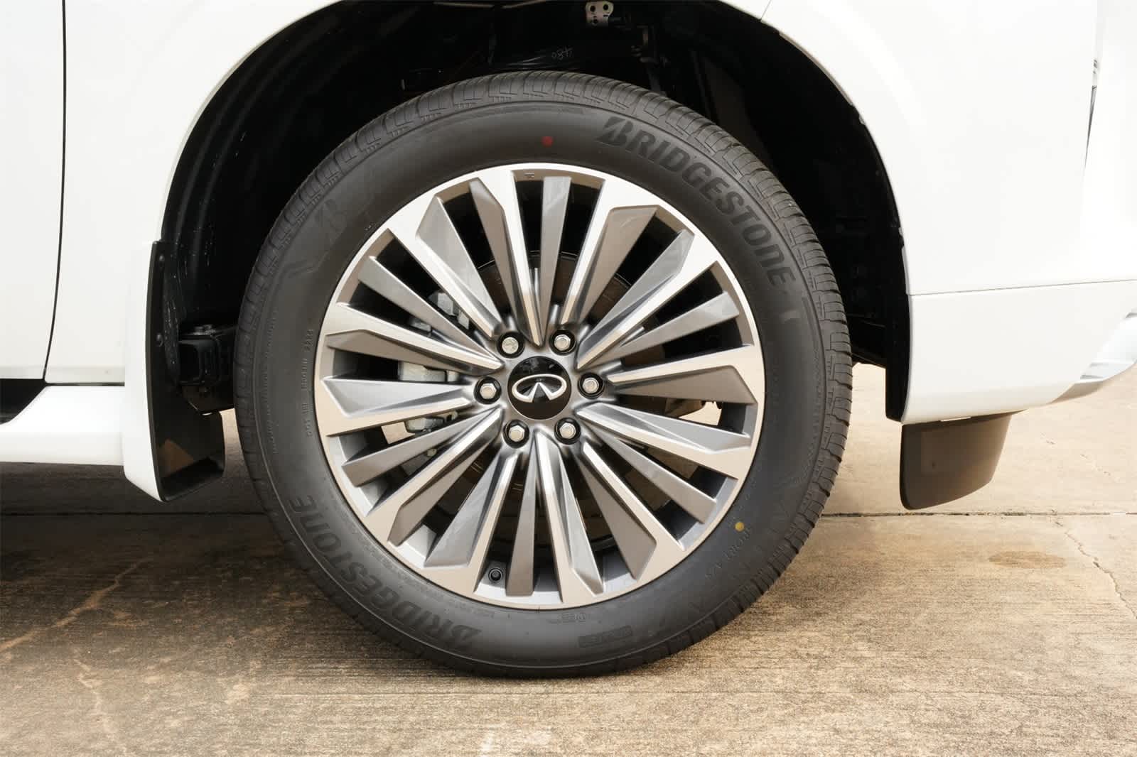 Thumbnail: 2025 INFINITI QX80 - 26