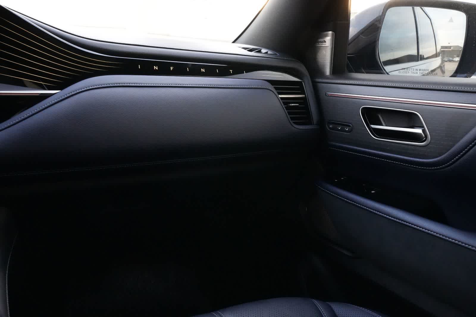 Thumbnail: 2026 INFINITI QX80 - 8