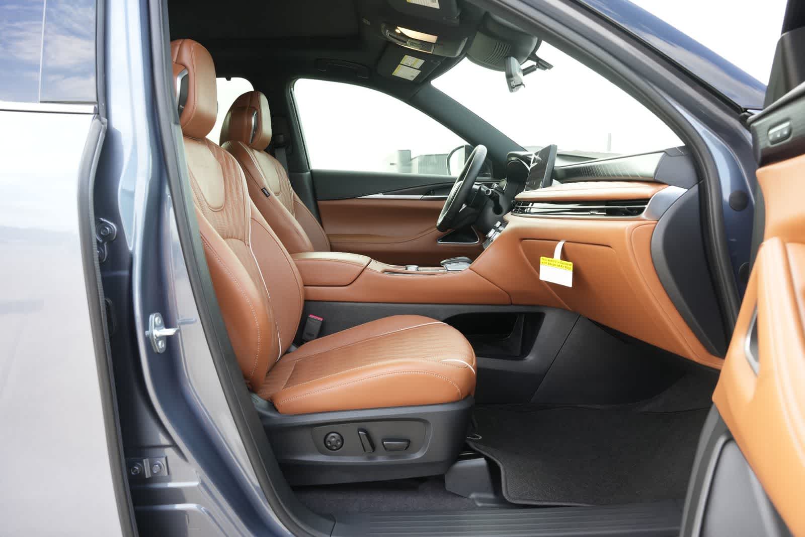 Thumbnail: 2026 INFINITI QX60 - 23