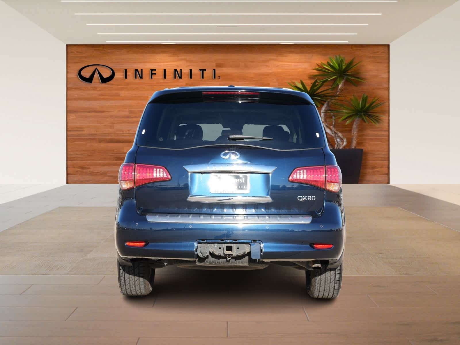 Thumbnail: 2017 INFINITI QX80 - 6