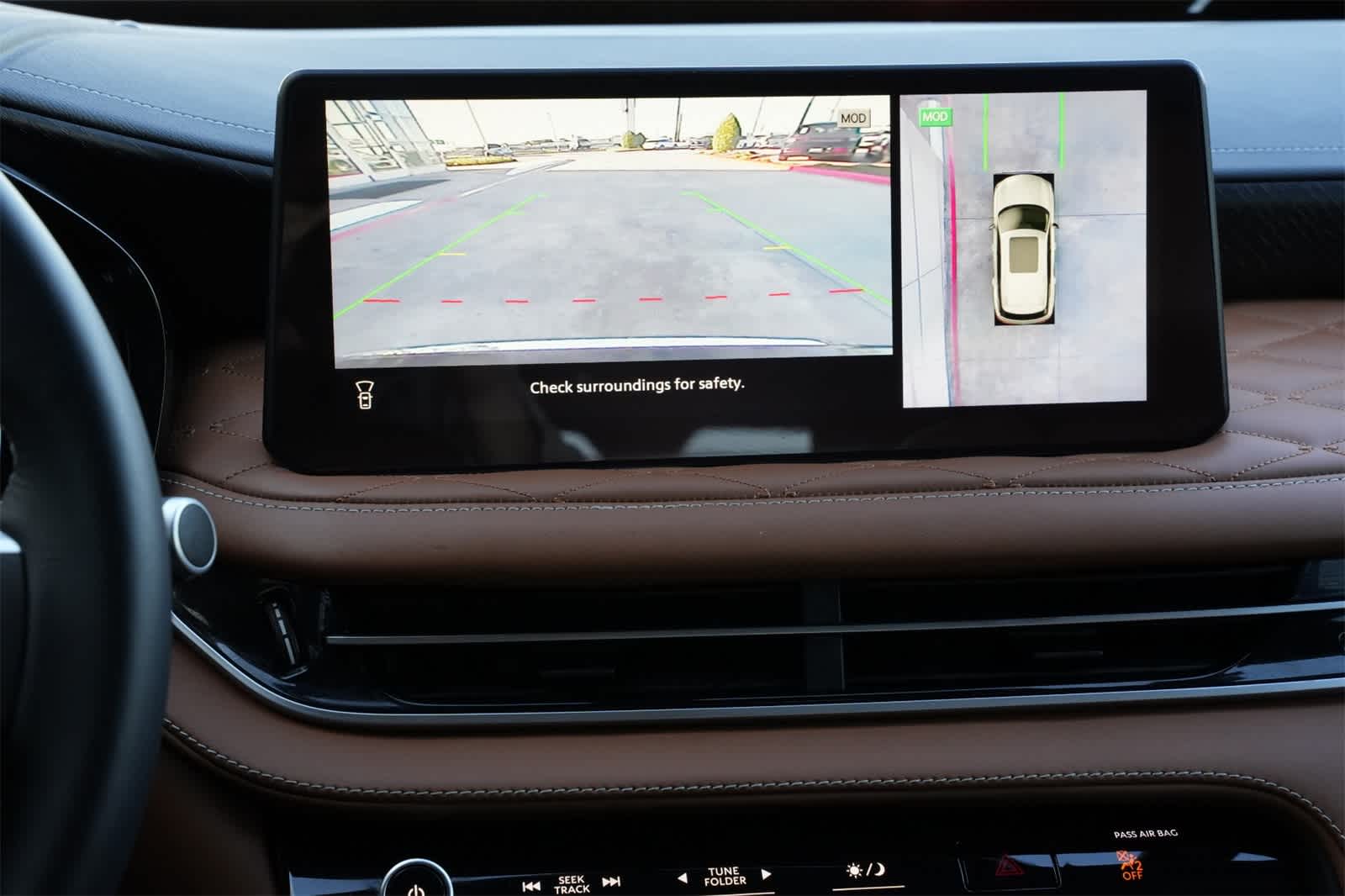 Thumbnail: 2025 INFINITI QX60 - 14