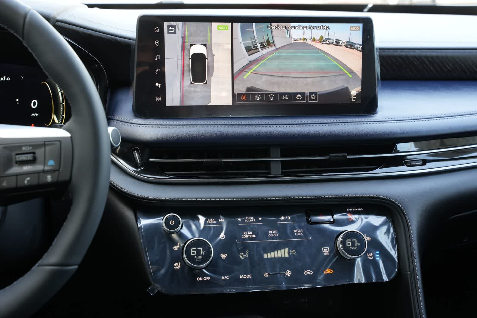 Thumbnail: 2026 INFINITI QX60 - 14